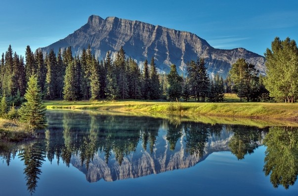 加拿大西部落基山脉7天游